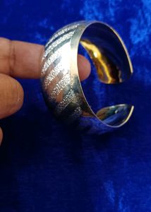 Bracelet In Gold (Kada)