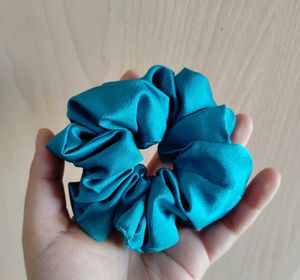 CUTE BLUE SCRUNCHIES ❤️