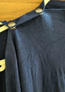 Momzjoy Versatile Nursery Stole