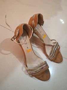 Heel 👠