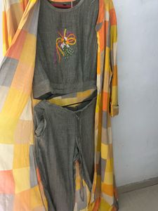 Croptop Pant And Jacket Set Of 3