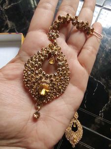 Earrings And Maang Tikka Set