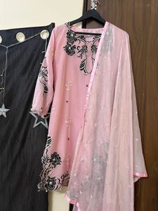 Elegant Pink Embroidered Salwar Suit