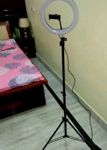 Tripod With Ring Light