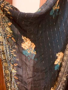 Pakistani salwar suit
