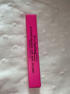MAC Kajal Eyeliner