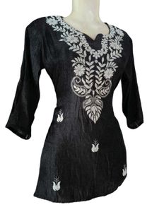 Beautiful Lakhnawi Short Kurti😍🫶🏻