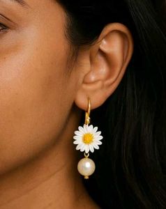 Daisy Dangles