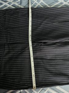 Negotiable Woman Skinny Black Formal Pants Stretch