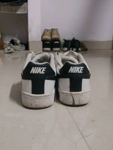 Nike Court Royale Shoes