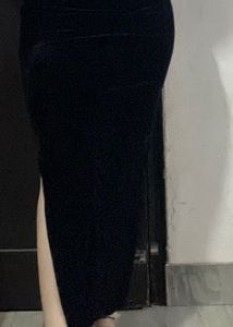 Very elegant skirt With A Slit