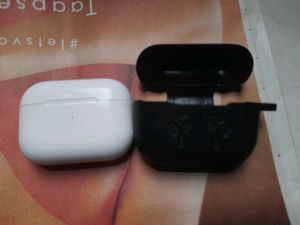 Airpods Pro 2  (NOT WORKING ♦️) +cover