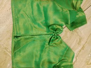 Green Pattupavada