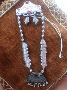 Necklace & Earring Set