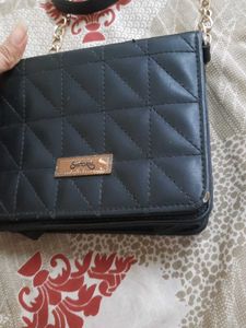 Black sling bag