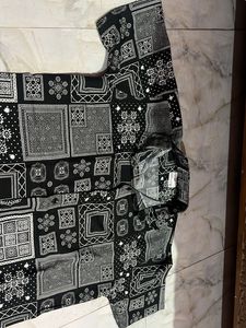 Patterned Black &amp; White Shirt