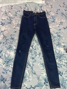 Zara ripped Jeans