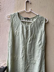 Beautiful Mirror work olive kurta😍