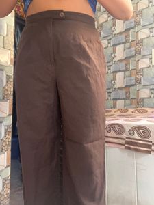 Chocolate brown trouser for a woman