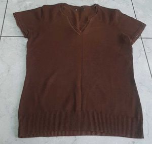 Brown Knit Top - V-Neck