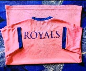 RR 👕