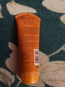 Lotus Herbals Safe Sun SPF 40