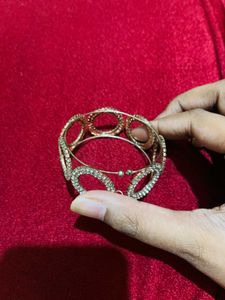 Sparkling Circle Cuff Bracelet
