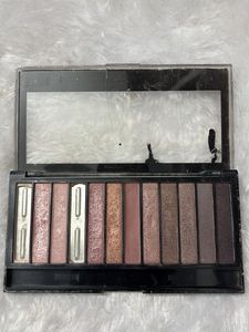 Makeup Revolution london Eyeshadow palatte