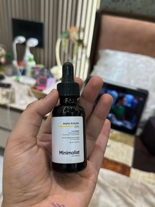 minimalist face serum (2)
