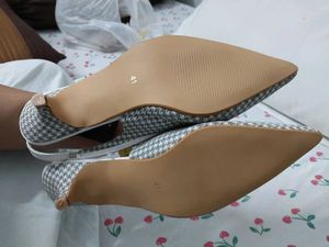 LIMITED TIME OFFER CARLTON LONDON MULES