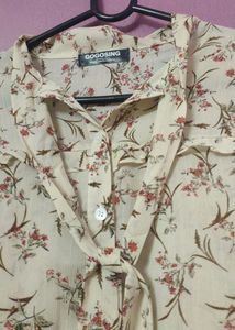 Imported Brand New Floral Top 🎀
