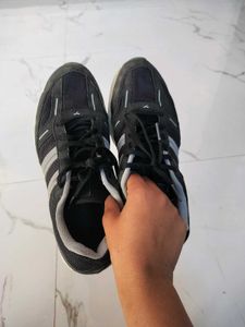 Black Sports Shoes