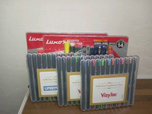 858 Rupees ,Luxor Assorted Pen and Marker Set