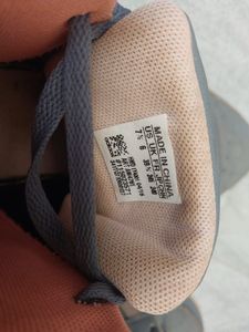 ✨ Adidas Grey Sneakers – Lightly Used, Perfect Con