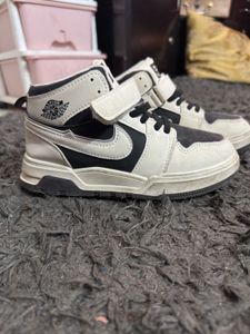 Boys Shoe
