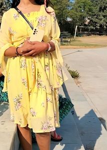 Yellow ,floral Print Middy  With Shrug
