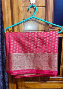 😍Elegant Red &amp; Gold Saree