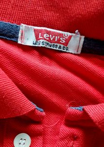 Levi&#39;s Red Clr T-shirt