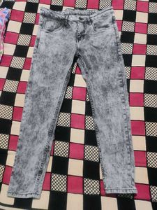 Stylish Gray Jeans