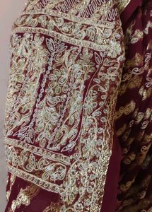 Elegant Maroon &amp; Gold Saree 😍