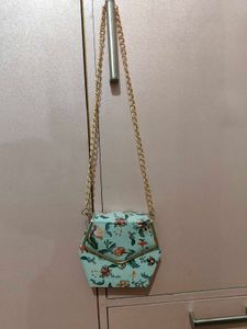 Chic Unique Sling bag