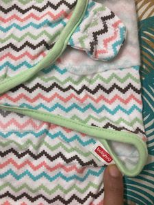 Babyhug Stick On Wrapping Blanket (pack Of 2)