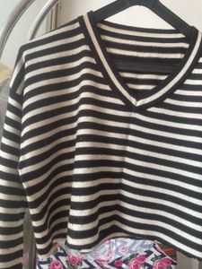 Striped V-Neck Long Sleeve sweater
