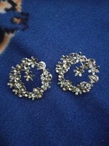 Beautiful stud combo