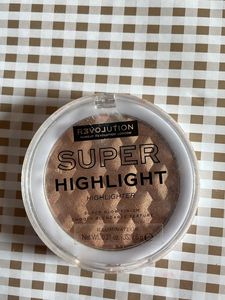 Makeup Revolution Super Highlights Highlighter