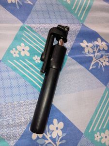 At  Solutions XT-02 Bluetooth Selfie Stick