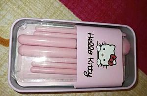 Hello Kitty Kit Meackup Brasher