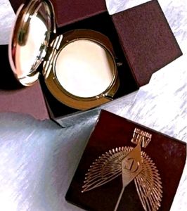 Charlotte Tilbury Compact 💕♥️