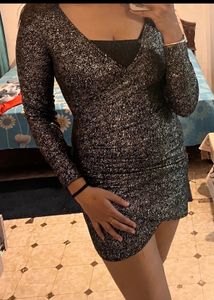 Party Shimmer Dress With V Neck &amp; Full Sleeve