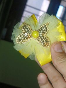 Cute Little Yellow Pins For Baby Gurls Or Girls💛